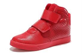 کفش طبی جهت افراد با ویزگیهای منحصر به فرد